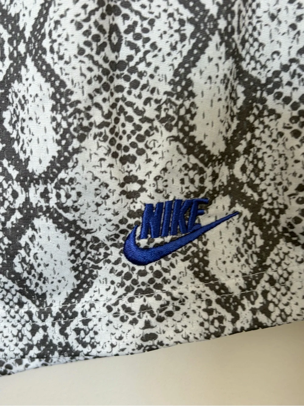 Nike Men’s Snake-Print Athletic Shorts - White/Black large